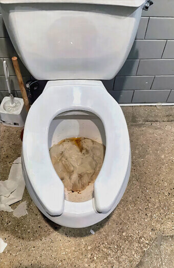 https://blockeddrainshighgate.com.au/uploads/2025/07/blocked-toilet-27776.jpg