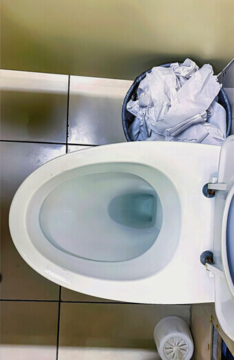 https://blockeddrainshighgate.com.au/uploads/2025/07/blocked-toilet-31722.jpg