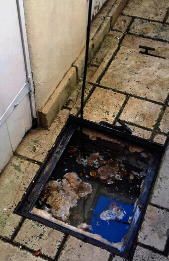 https://blockeddrainshighgate.com.au/uploads/2025/07/hero-blocked-sewers-14060.jpg